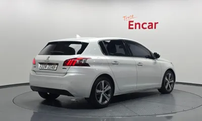 Peugeot 308 2015, 128225 км, за 3577.94 USD