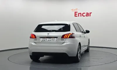 Peugeot 308 2015, 128225 км, за 3577.94 USD