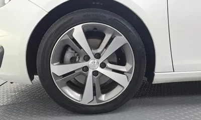 Peugeot 308 2015, 128225 км, за 3577.94 USD