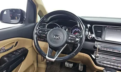 Kia Canival 2017, 132220 км, за 8126.86 USD - фото 13