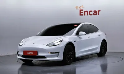 Tesla Model 3 · 2020 год