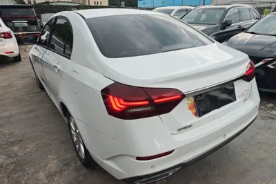 Geely Auto Emgrand 2021, 45500 км, за 7213 USD - фото 13