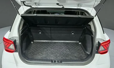 Hyundai Venue 2020, 84375 км, за 8252.39 USD - фото 20