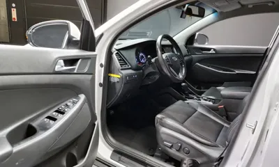 Hyundai Tucson 2018, 61001 км, за 9846.29 USD - фото 11