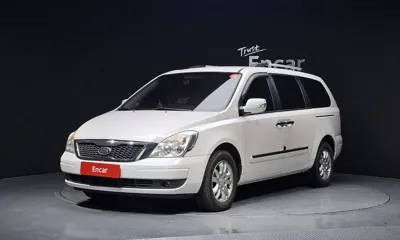Kia Canival · 2012 год