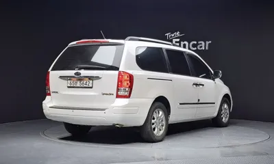 Kia Canival 2012, 171960 км, за 2973.24 USD