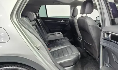 Volkswagen Golf 2016, 89261 км, за 6890.43 USD - фото 12