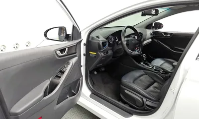 Hyundai Ioniq 2016, 180409 км, за 4294.68 USD - фото 10