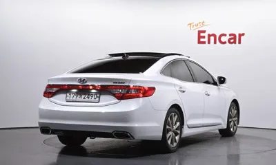 Hyundai Grandeur 2016, 178978 км, за 4493.06 USD