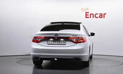 Hyundai Grandeur 2016, 178978 км, за 4493.06 USD