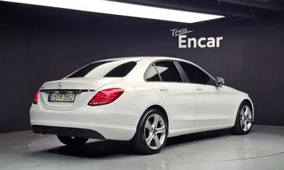 Mercedes-Benz C-Class 2018, 138231 км, за 9846.4 USD