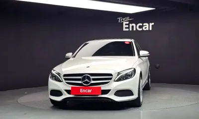 Mercedes-Benz C-Class 2018, 138231 км, за 9846.4 USD