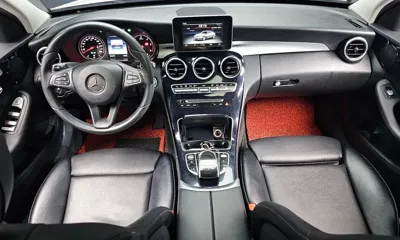 Mercedes-Benz C-Class 2018, 138231 км, за 9846.4 USD - фото 7