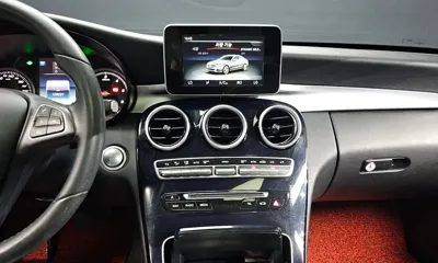 Mercedes-Benz C-Class 2018, 138231 км, за 9846.4 USD - фото 13