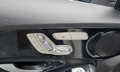 Mercedes-Benz C-Class 2018, 138231 км, за 9846.4 USD - фото 19