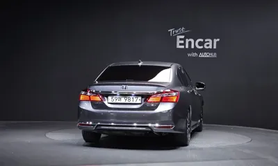 Honda Accord 2017, 140007 км, за 8338.77 USD