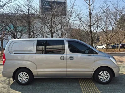 Hyundai Starex 2018, 207598 км, за 4957.7 USD