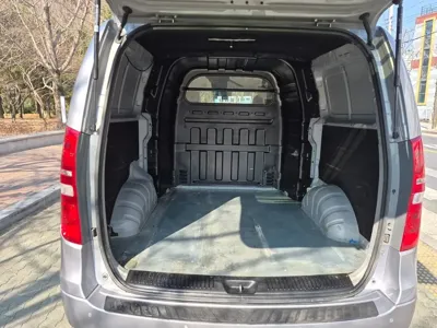 Hyundai Starex 2018, 207598 км, за 4957.7 USD