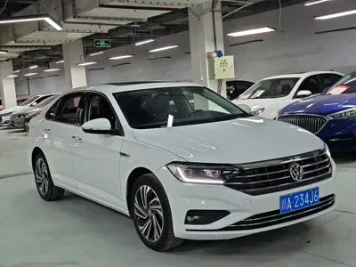 Volkswagen Sagitar 2022, 50000 км, за 11594.83 USD