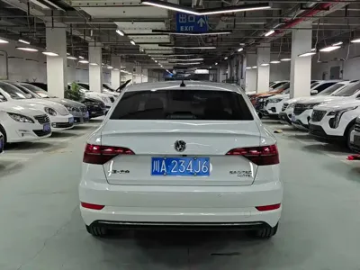 Volkswagen Sagitar 2022, 50000 км, за 11594.83 USD