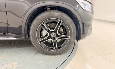 Mercedes-Benz GLC-Class 2023, 17536 км, за 36759.88 USD - фото 8