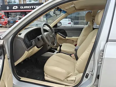 Hyundai Elantra 2009, 165000 км, за 1147.71 USD
