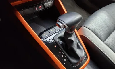 Kia Stonic 2018, 60332 км, за 8255.86 USD - фото 9