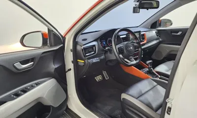 Kia Stonic 2018, 60332 км, за 8255.86 USD - фото 10