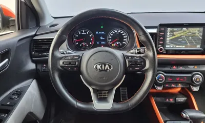 Kia Stonic 2018, 60332 км, за 8255.86 USD - фото 12
