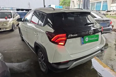 Toyota YARiS L Zhi Xuan 2022, 34400 км, за 10531 USD