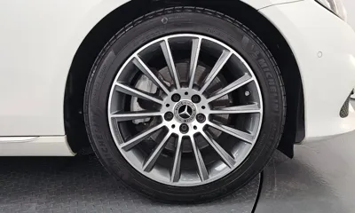 Mercedes-Benz E-Class 2017, 81161 км, за 15203.61 USD