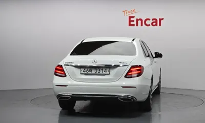 Mercedes-Benz E-Class 2017, 139167 км, за 12251.65 USD