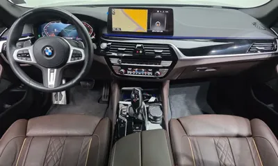 BMW 5-Series 2023, 58205 км, за 30228.16 USD - фото 7