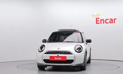 MINI Cooper 2025, 12830 км, за 22661.58 USD