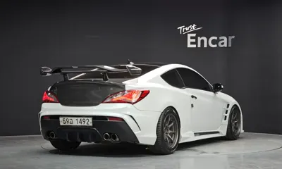 Hyundai Genesis 2014, 83812 км, за 9977.68 USD