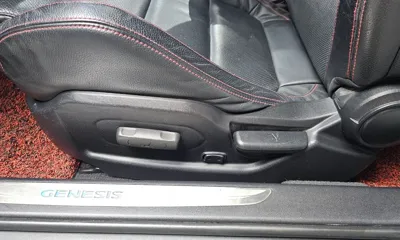 Hyundai Genesis 2014, 83812 км, за 9897.76 USD - фото 27