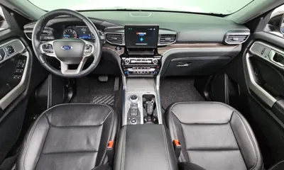 Ford Explorer 2022, 43531 км, за 20198.66 USD - фото 7