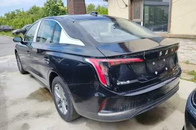 Hongqi E-QM5 2025, 100 км, за 18779 USD