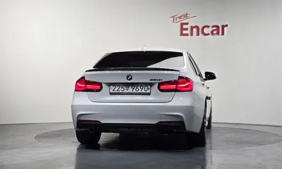 BMW 3-Series 2018, 107887 км, за 11886.35 USD
