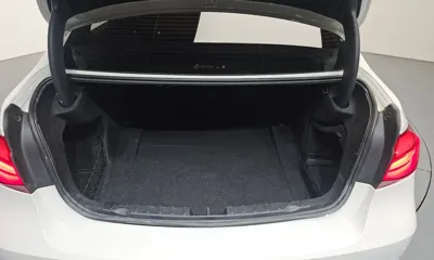 BMW 3-Series 2018, 107887 км, за 11886.35 USD - фото 20