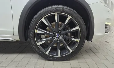 Volvo V60 2018, 109757 км, за 7159.74 USD