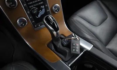 Volvo V60 2018, 109757 км, за 7159.74 USD - фото 9