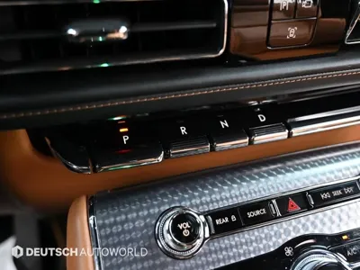 Lincoln Aviator 2020, 96366 км, за 23730.85 USD - фото 9