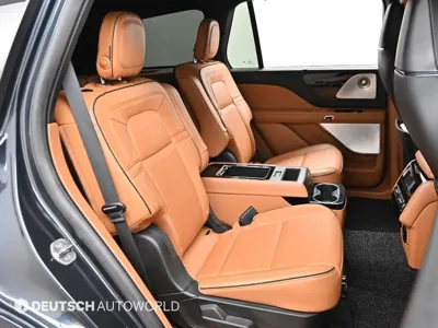 Lincoln Aviator 2020, 96366 км, за 23730.85 USD - фото 12