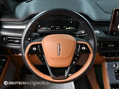Lincoln Aviator 2020, 96366 км, за 23730.85 USD - фото 13
