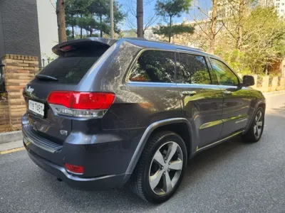 Jeep Cherokee 2015, 97700 км, за 9124.33 USD