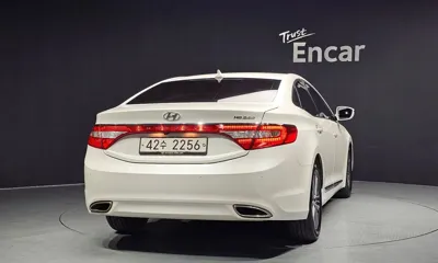 Hyundai Grandeur 2014, 115622 км, за 3907.28 USD