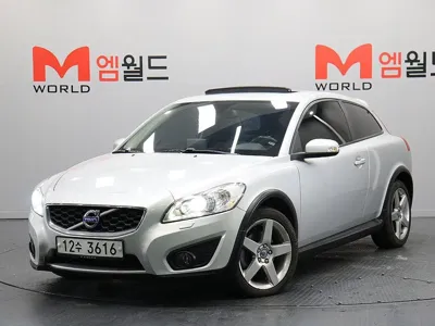 Volvo C30 · 2012 год