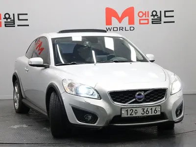 Volvo C30 2012, 160000 км, за 3278.14 USD