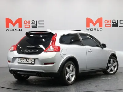 Volvo C30 2012, 160000 км, за 3278.14 USD